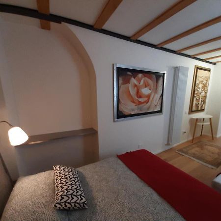 Mini Contra' Dei Servi - Vicenza Appartement Buitenkant foto