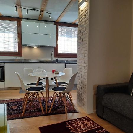 Mini Contra' Dei Servi - Vicenza Appartement Buitenkant foto