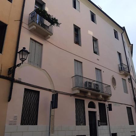 Mini Contra' Dei Servi - Vicenza Appartement Buitenkant foto