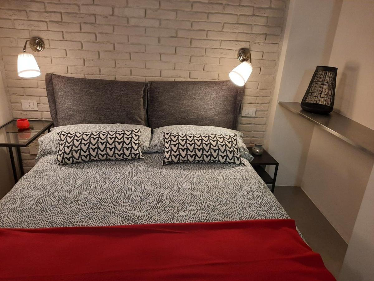 Mini Contra' Dei Servi - Vicenza Appartement Buitenkant foto