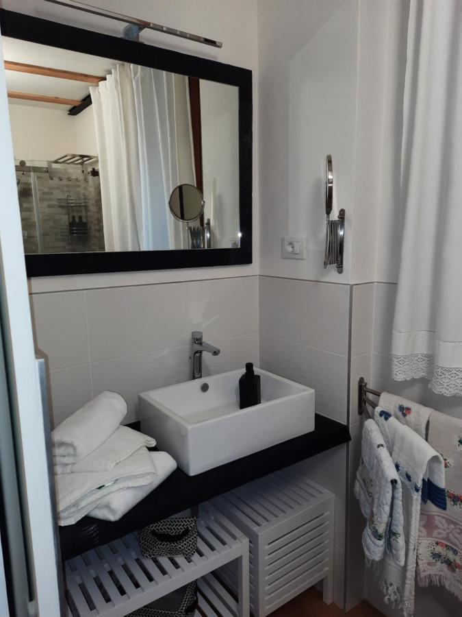 Mini Contra' Dei Servi - Vicenza Appartement Buitenkant foto
